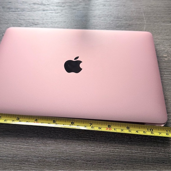 Apple MacBook - Rose Pink - Picture 11 of 13